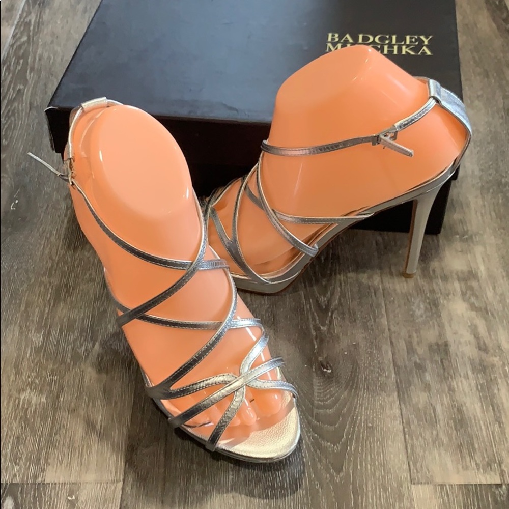 Badgley Mischka Silver Sandals size 8